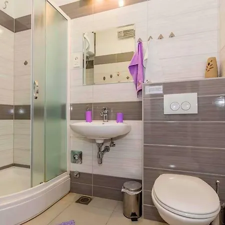 Violet Sea Breeze Apartman *