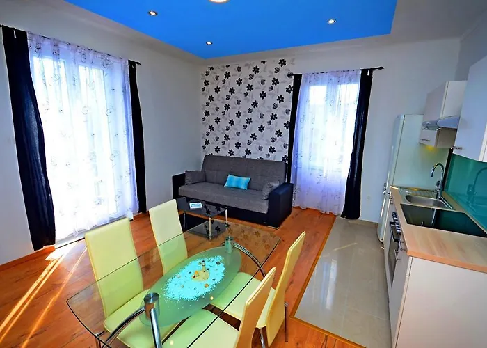 Violet Sea Breeze Apartament