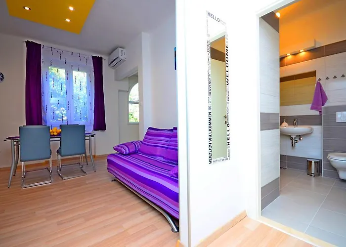 Violet Sea Breeze Apartament *