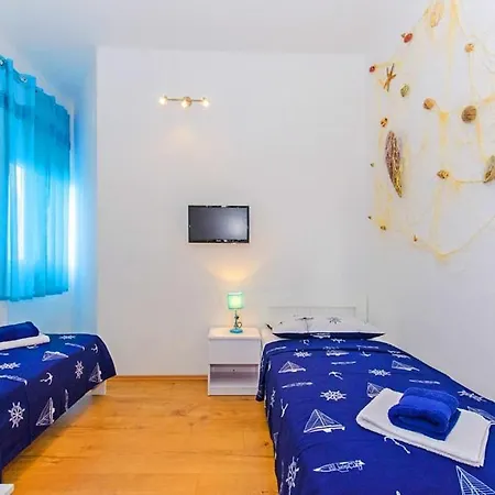 Apartment Violet Sea Breeze Split