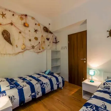 Violet Sea Breeze Apartment