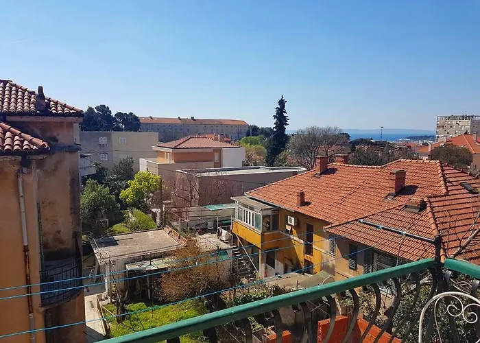 Violet Sea Breeze سبليت