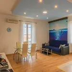 Violet Sea Breeze Apartmán *